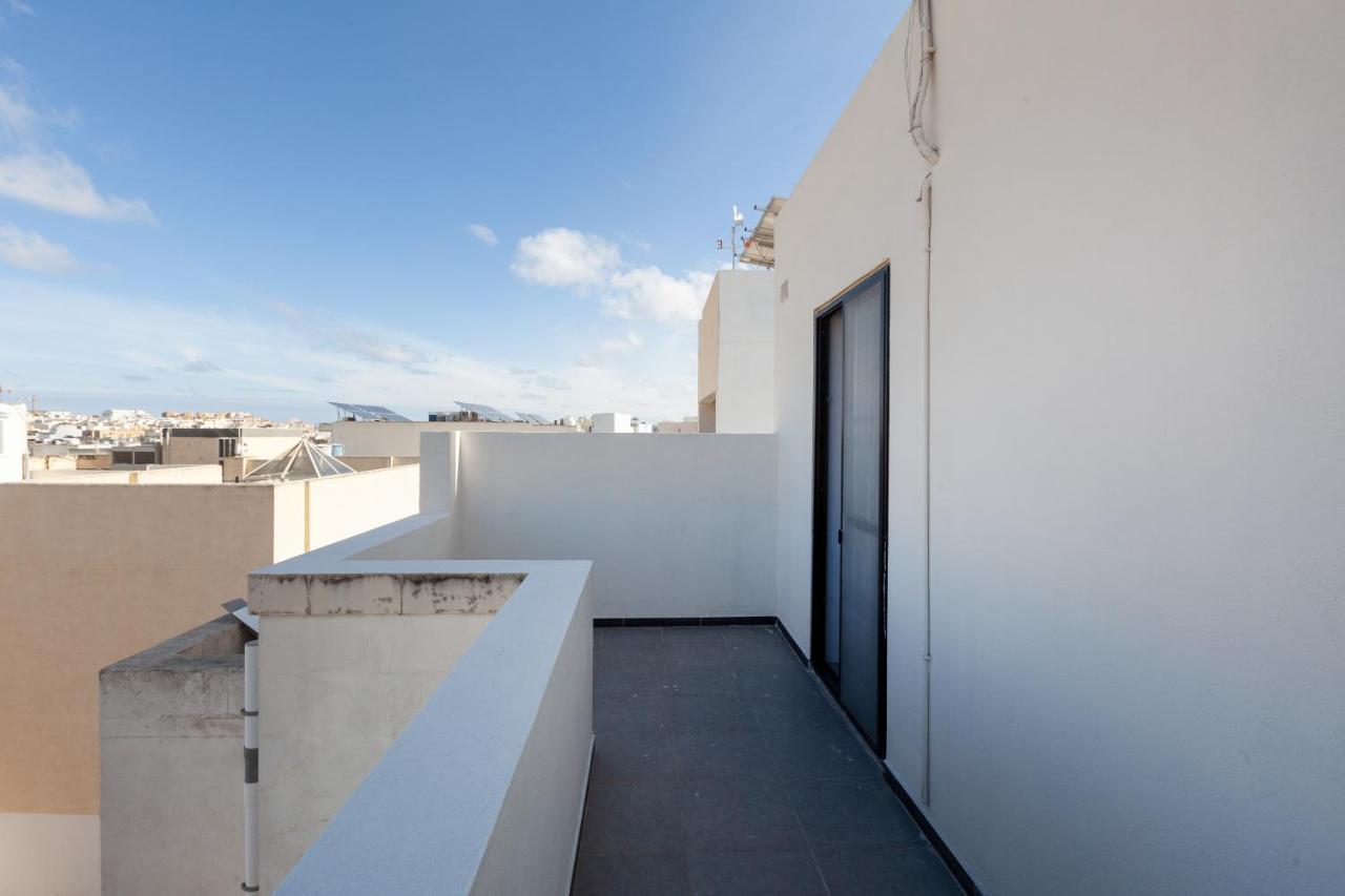 83/3-Lovely 1 Bedroom Penthouse Birkirkara Dış mekan fotoğraf
