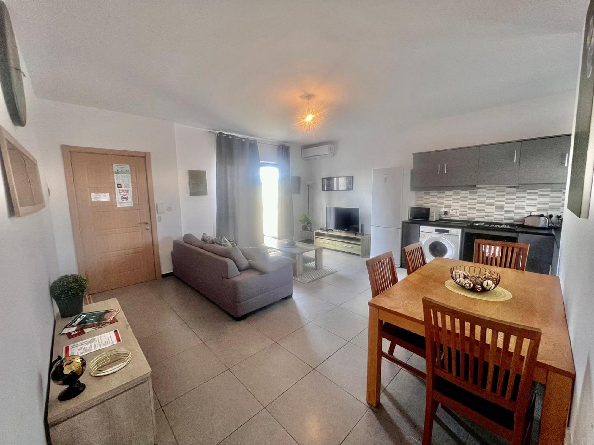 83/3-Lovely 1 Bedroom Penthouse Birkirkara Dış mekan fotoğraf